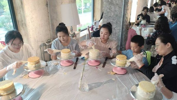 尚红网 “娘家人”教你做烘焙，甜蜜温馨又浪漫